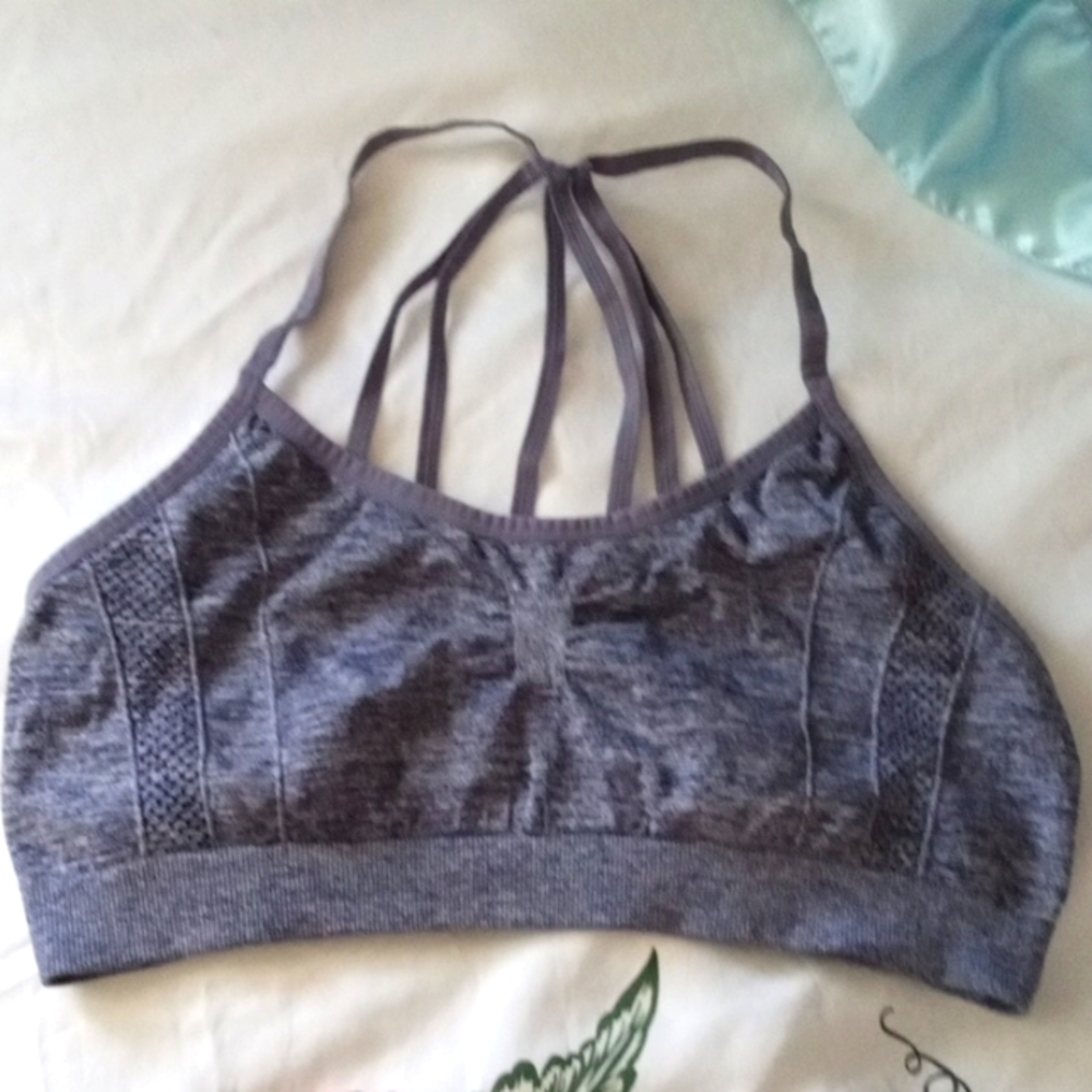 Sports bra - Picture 2 of 3